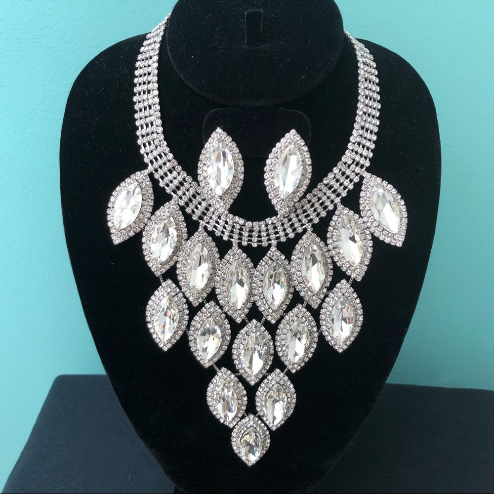Crystal Necklace W/earrings